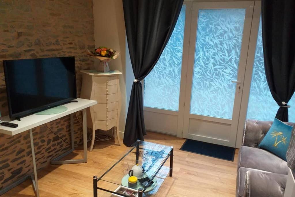 Au Mont Pour Deux Apartment Pontorson Exterior foto